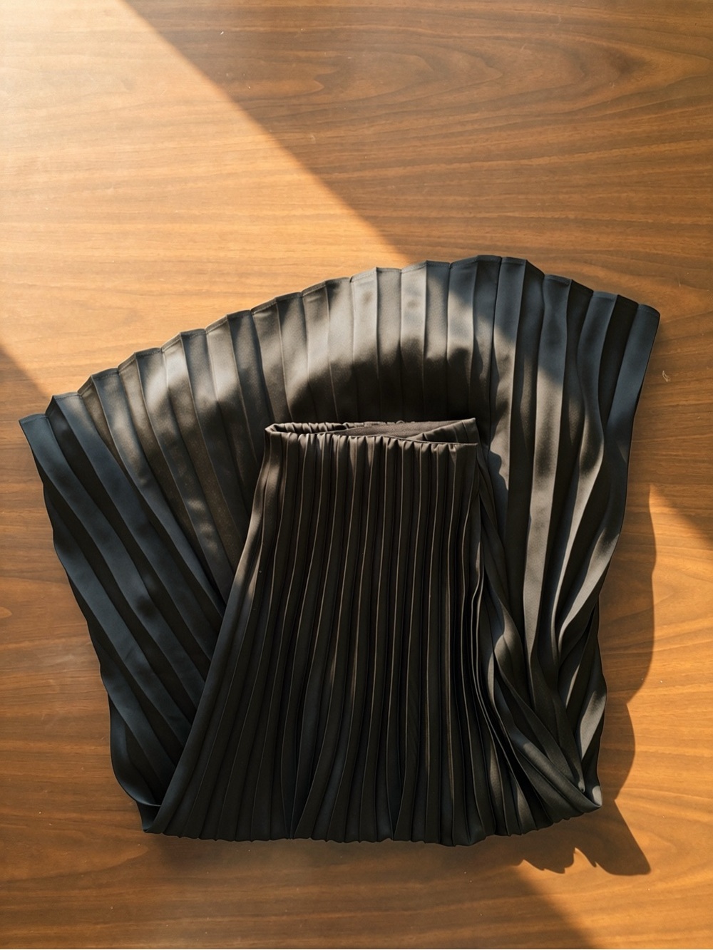 Pleated Midi Skirt - Picture 6 of 10